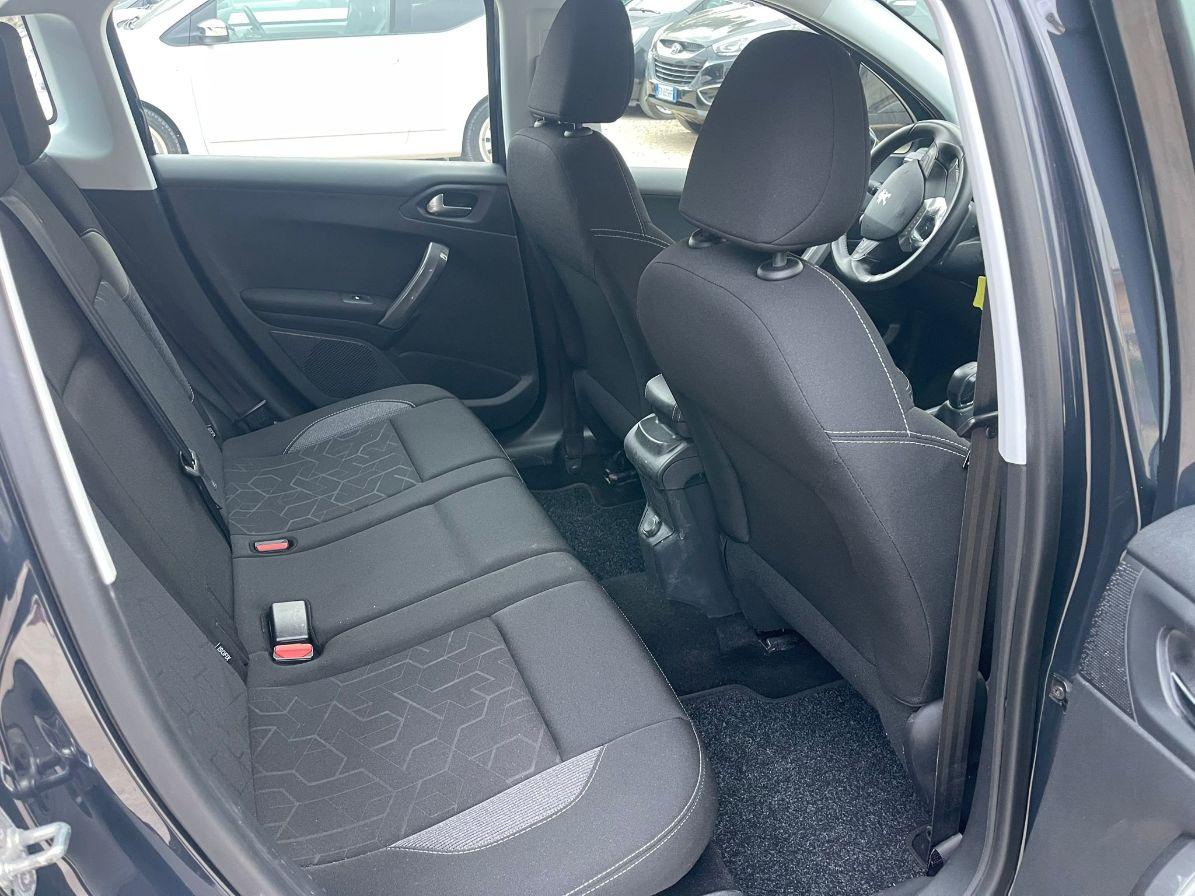 Peugeot 2008 2008 1.2 puretech Active 82cv my16 LEGGI