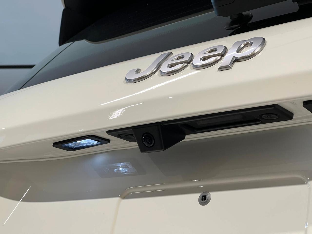 Jeep Avenger 1.2 Turbo 100 CV MHEV Tech & Sky