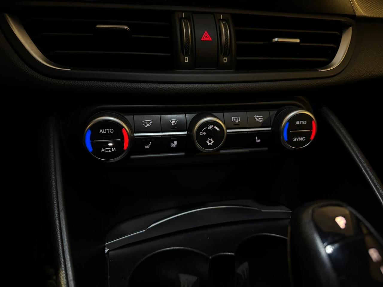 Alfa Romeo Giulia 2.2 Turbodiesel 210 CV AT8 AWD Q4 Veloce