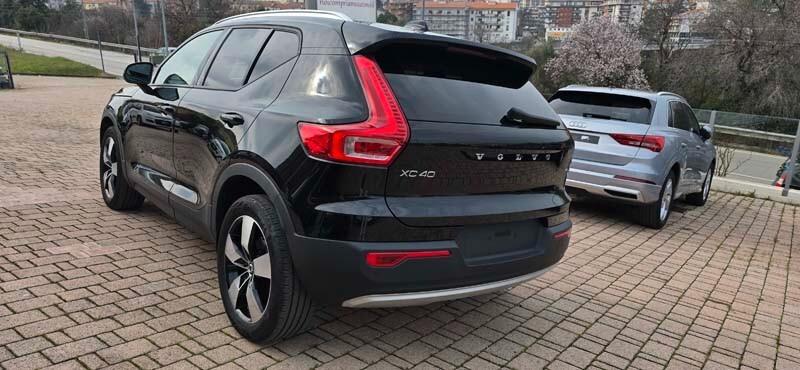 Volvo XC40 Volvo XC40 D3 2.0 TDI 150 CV MomentumPro Edition