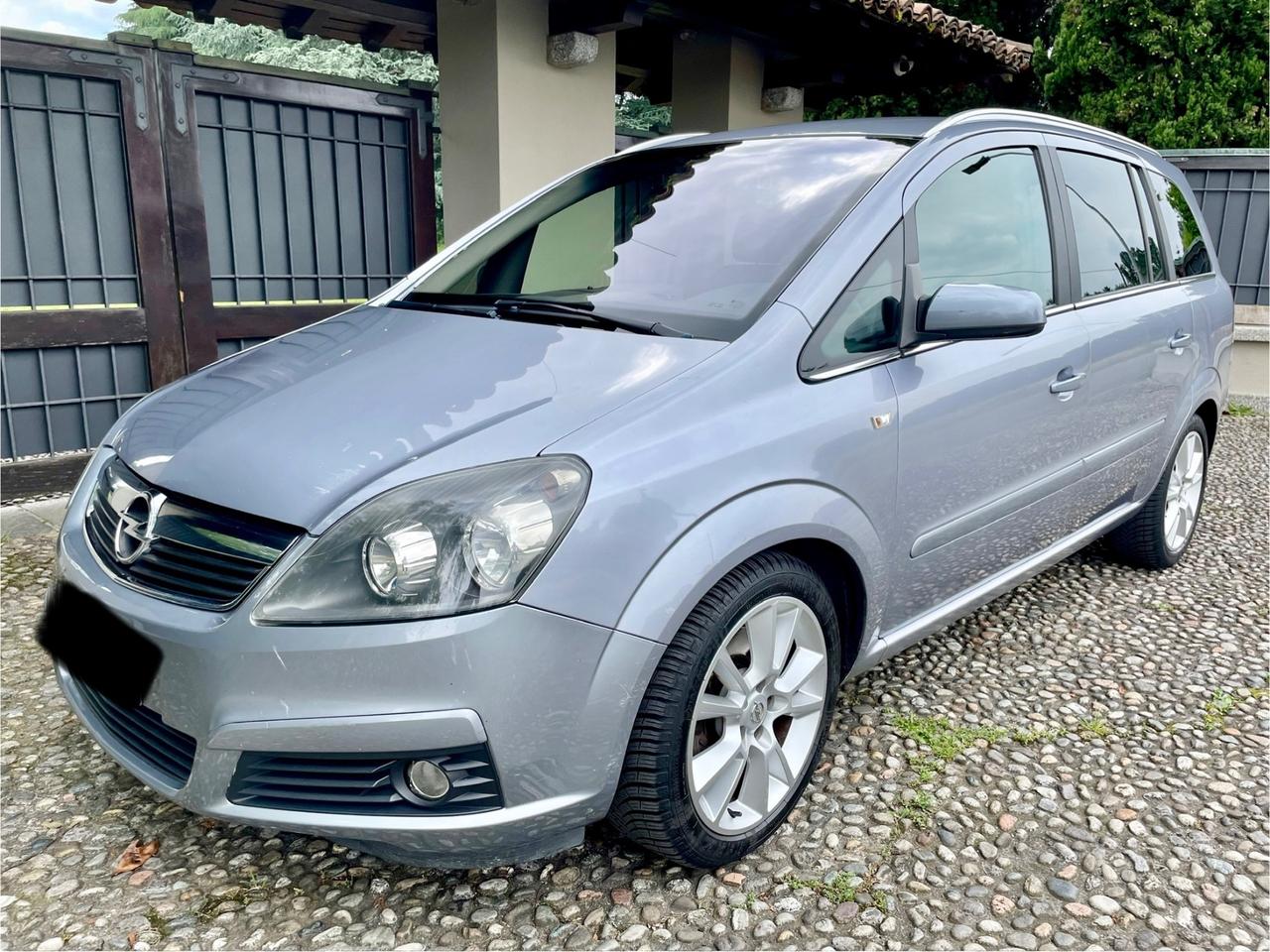 Opel Zafira 1.9 CDTI 120CV Cosmo *7 POSTI*