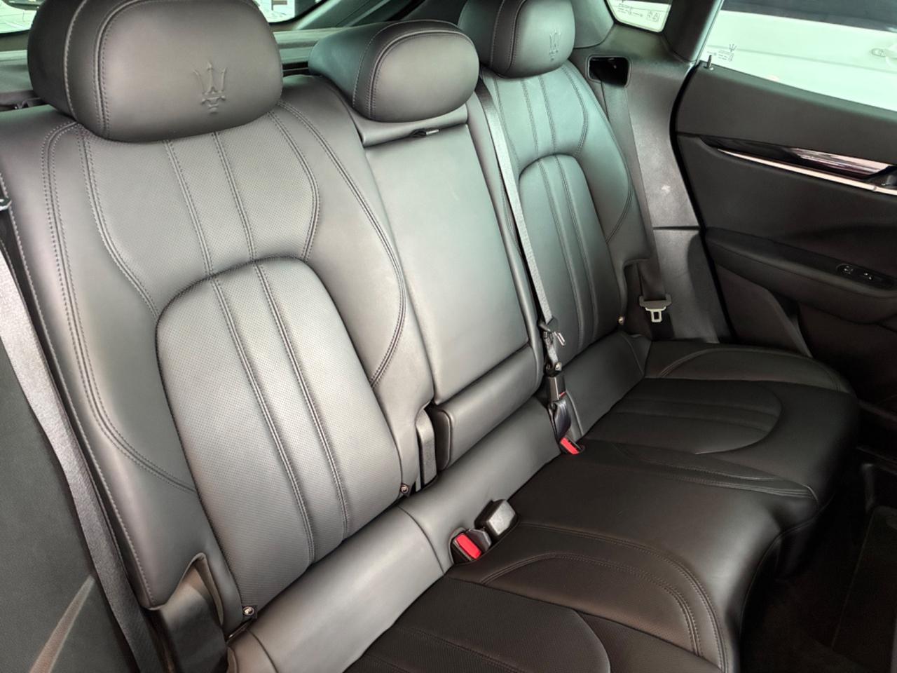 Maserati Levante V6 250 cv Diesel AWD Gransport