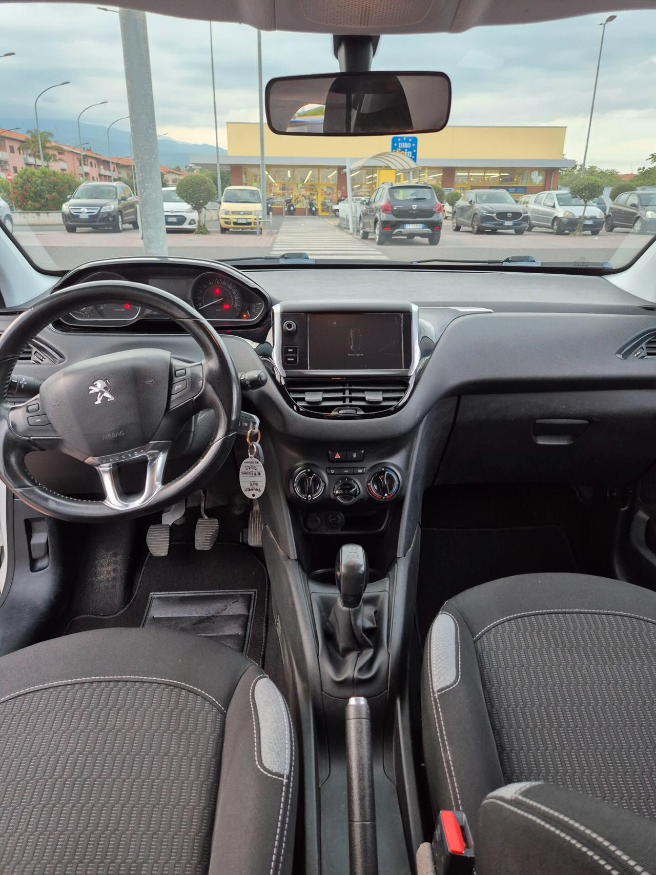 Peugeot 208 PureTech 82 5 porte Allure