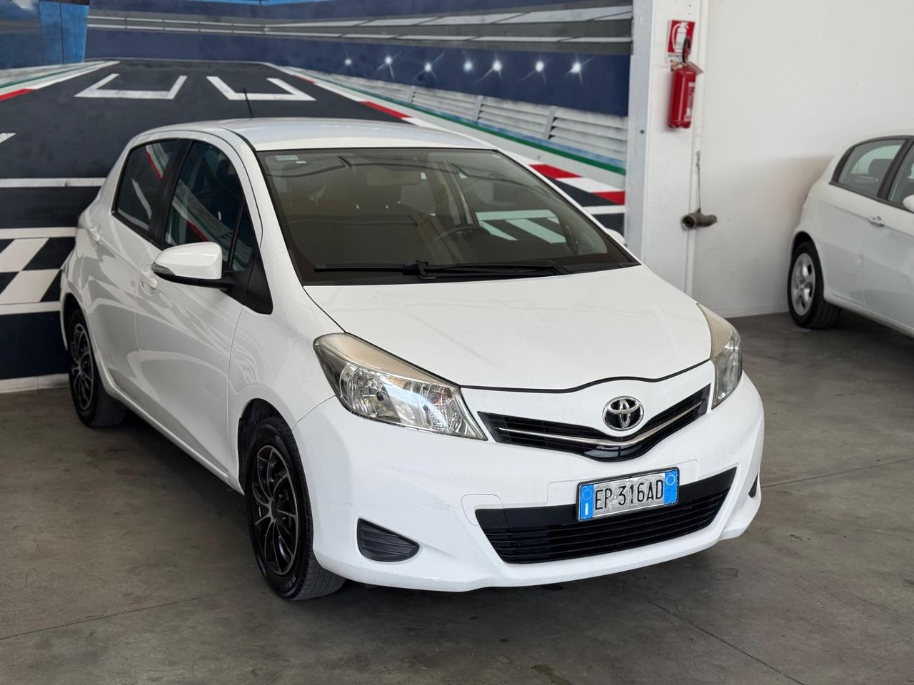 Toyota Yaris 1.0 5 porte OK NEOPATENTATI