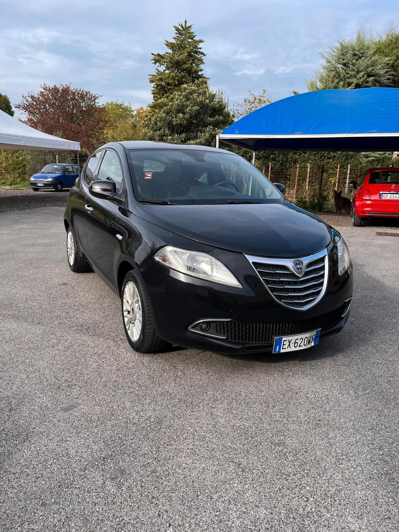 Lancia Ypsilon 1.2 69 CV 5 porte GPL Ecochic Gold