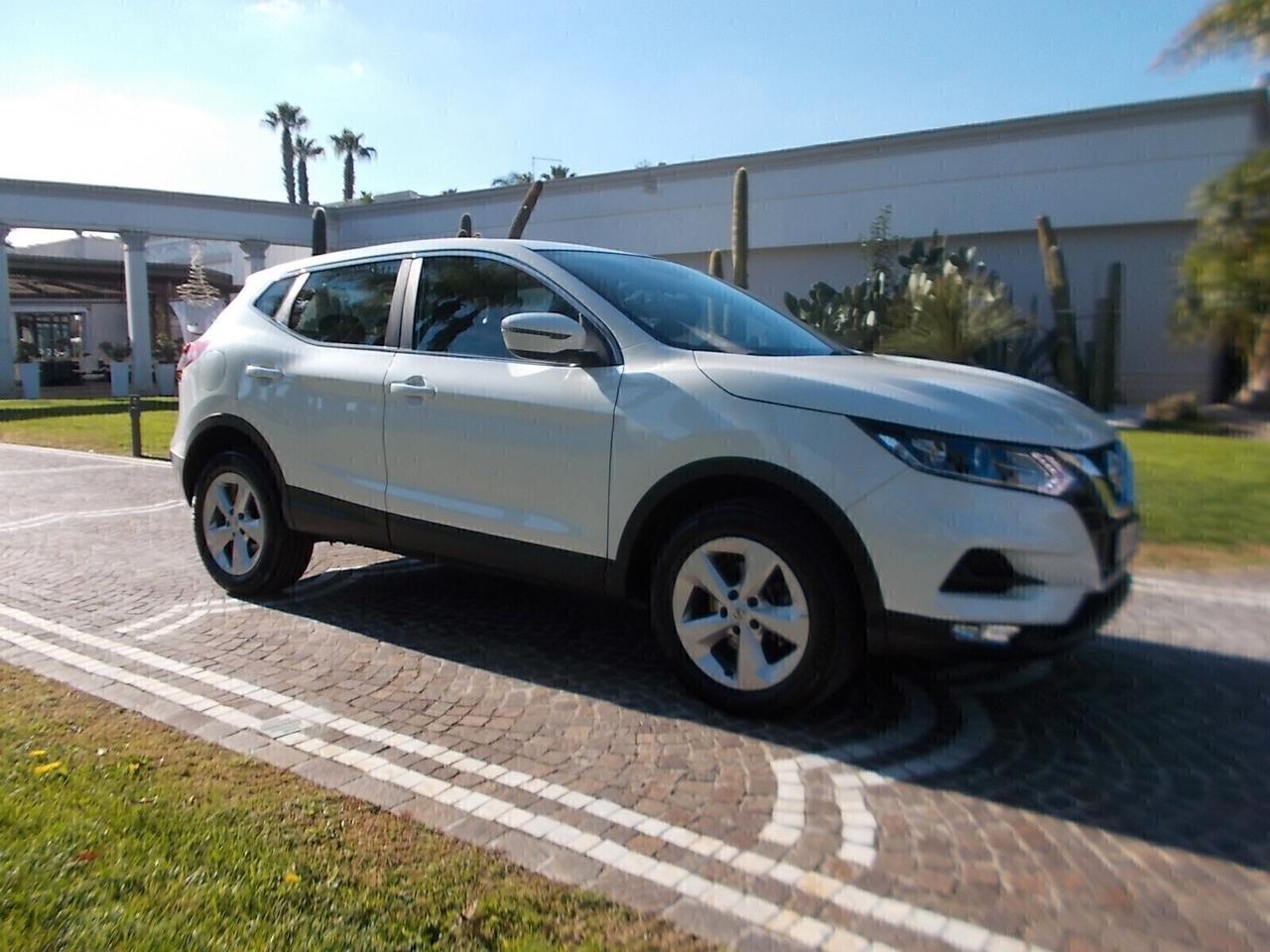 Nissan Qashqai 1.5 dCi *FULL OPT.* da VETRINA