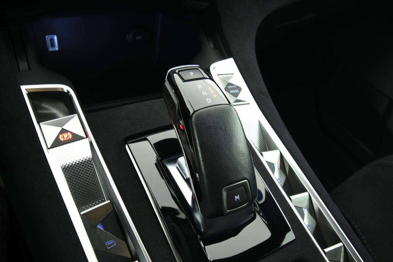 DS DS7 1.5 bluehdi Performance Line+ 130cv auto CAMERA+NEOPATENTATI