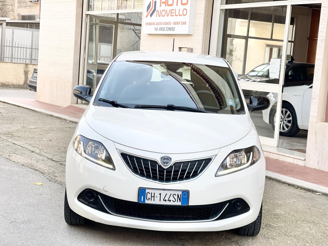 Lancia Ypsilon 1.0 FireFly 5 porte Hybrid Ecochic Silver 2022
