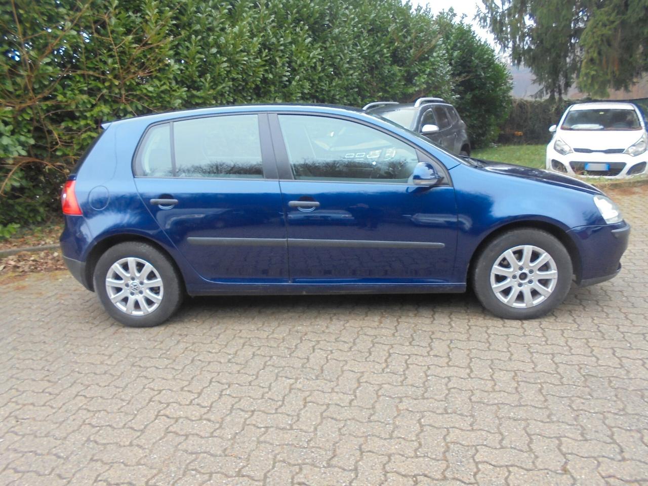 Volkswagen Golf 1.6 16V FSI 5p. Comfortline