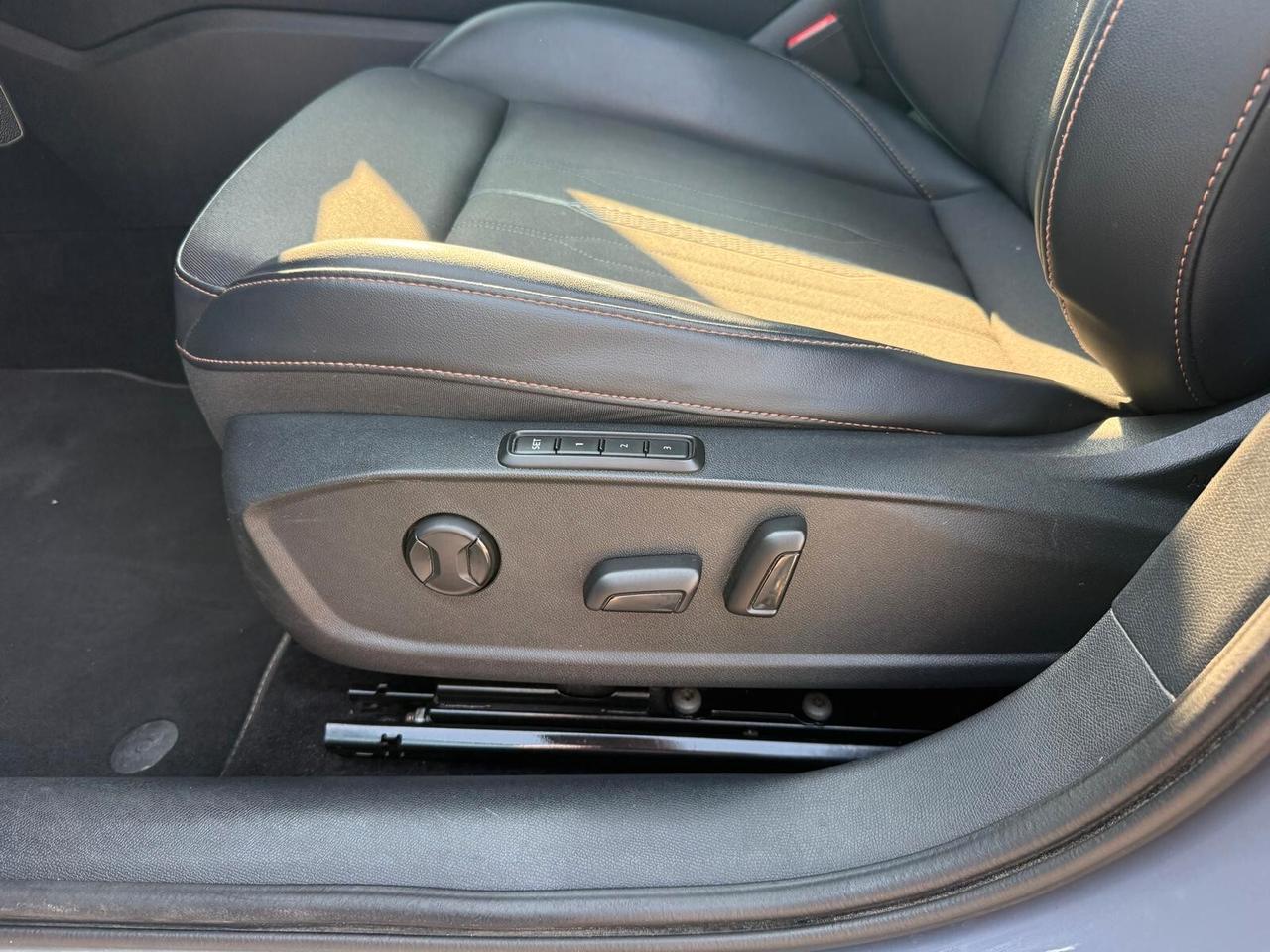 Cupra Leon 1.5 Hybrid 150 CV DSG