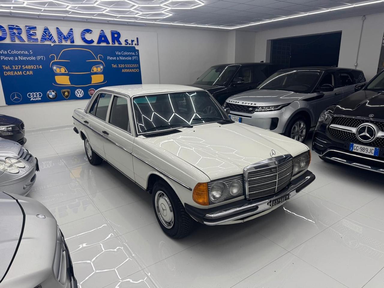 Mercedes-Benz 200 -Benzina
