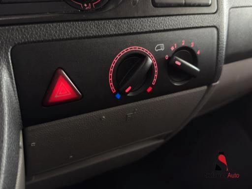 Volkswagen T5 Kombi 2.0 TDI 6 Posti - Gancio traino