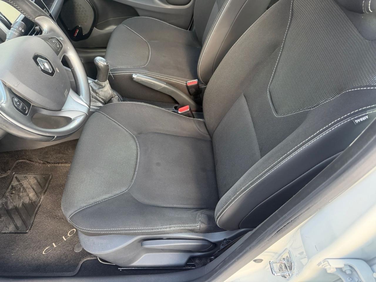 Renault Clio 1.5 dCi 8V 75CV 5 porte Costume National neopatentati