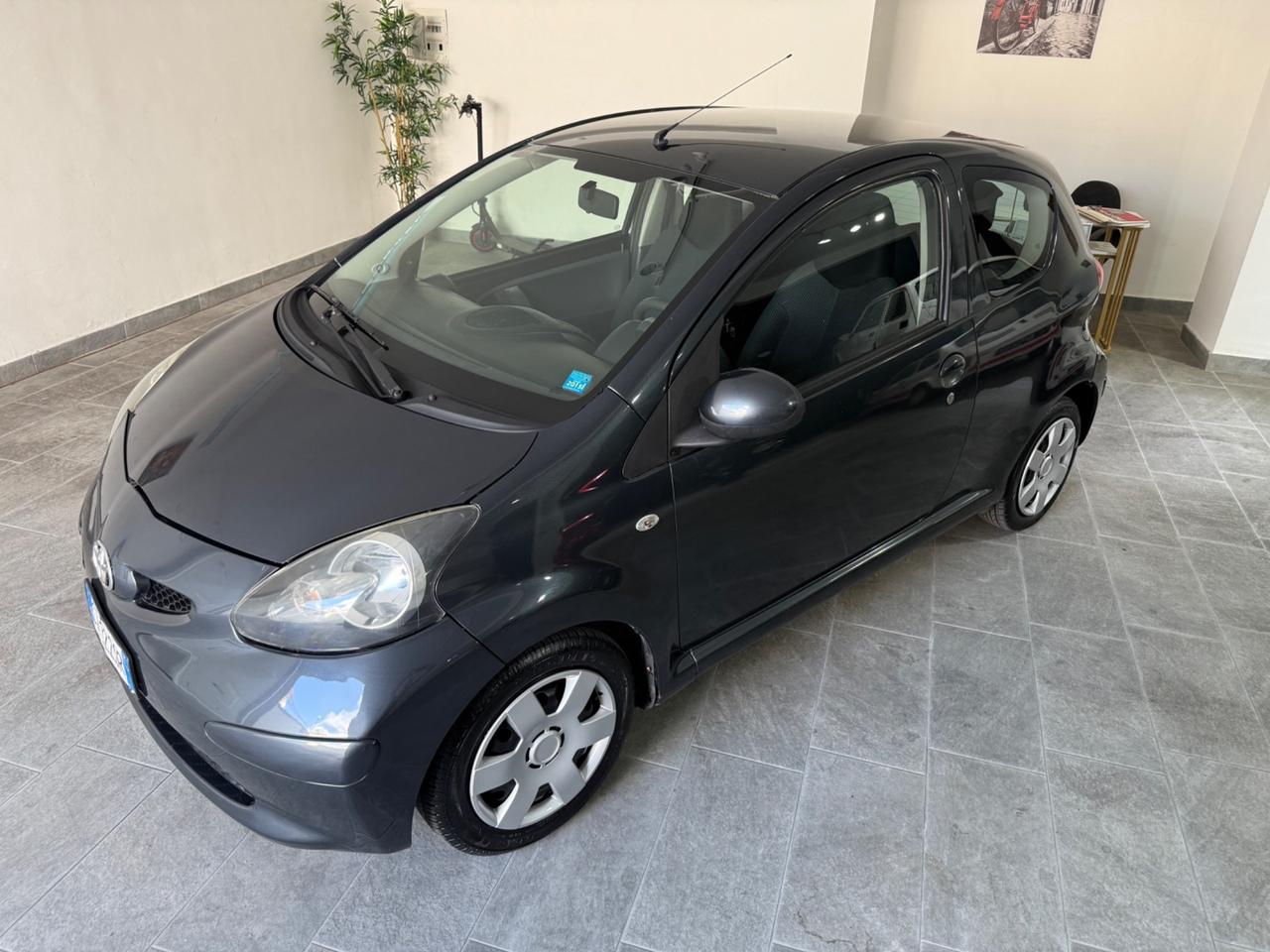 Toyota Aygo 1.0 12V VVT-i 3 porte Sol
