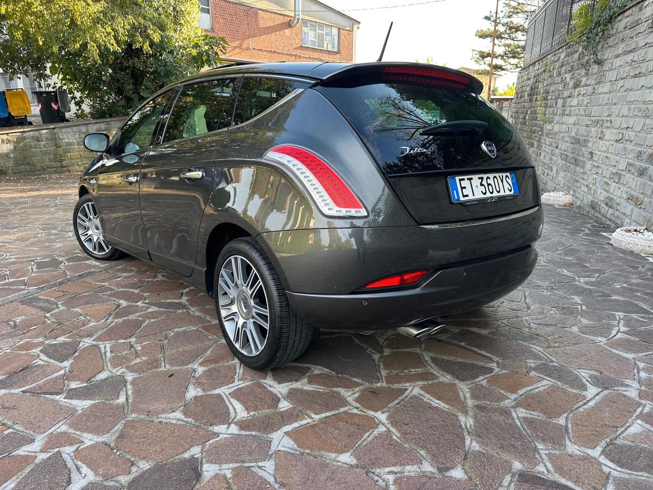 Lancia Delta 1.6 MJT DPF Silver tetto apr int pelle