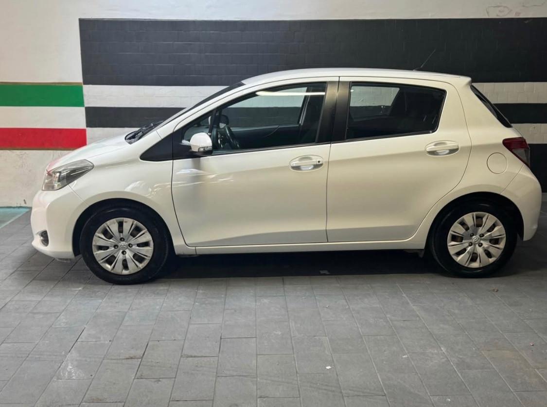 Toyota Yaris 1.0 5 porte Lounge