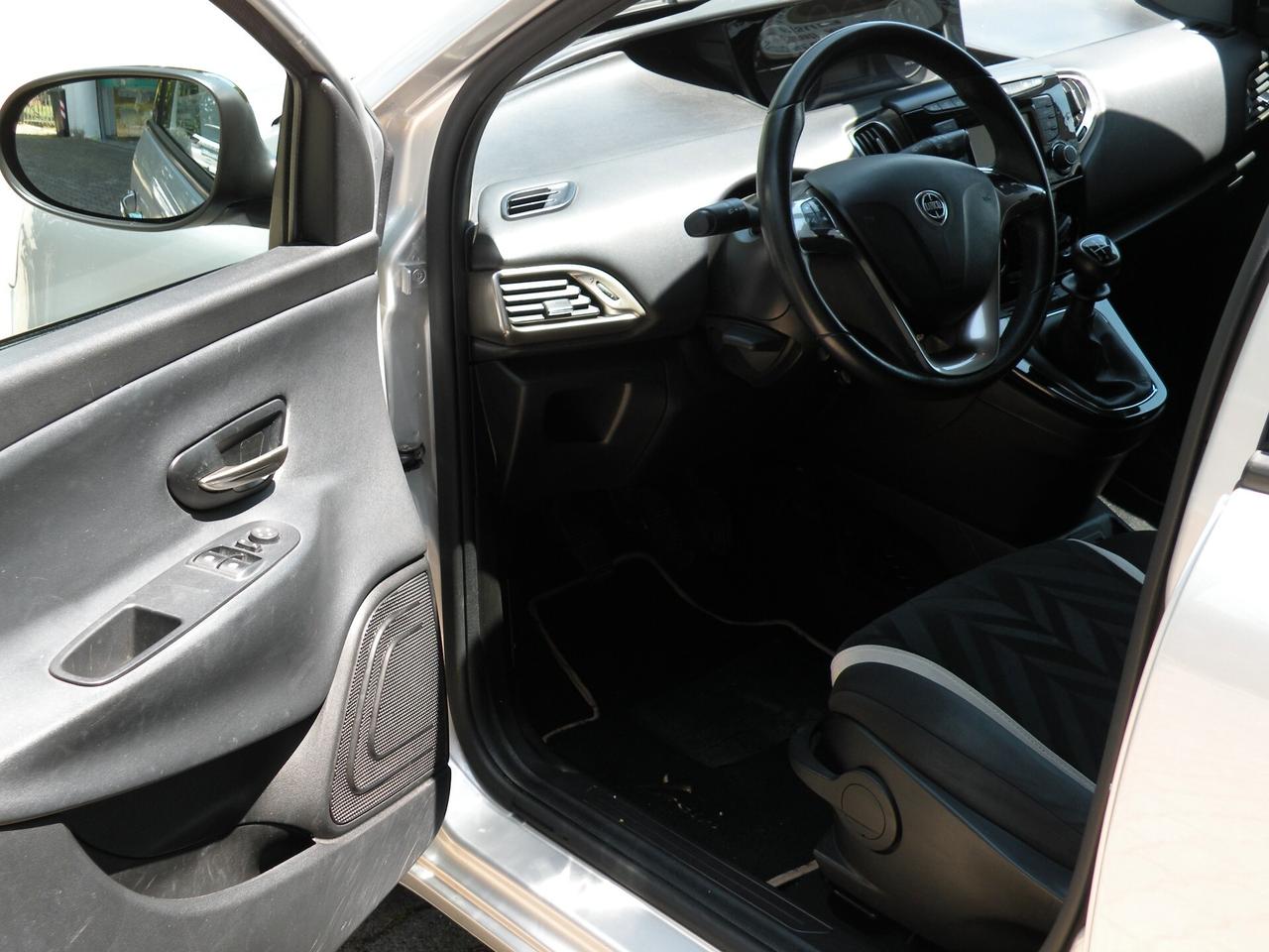 LANCIA YPSILON 1.2 69CV 2016
