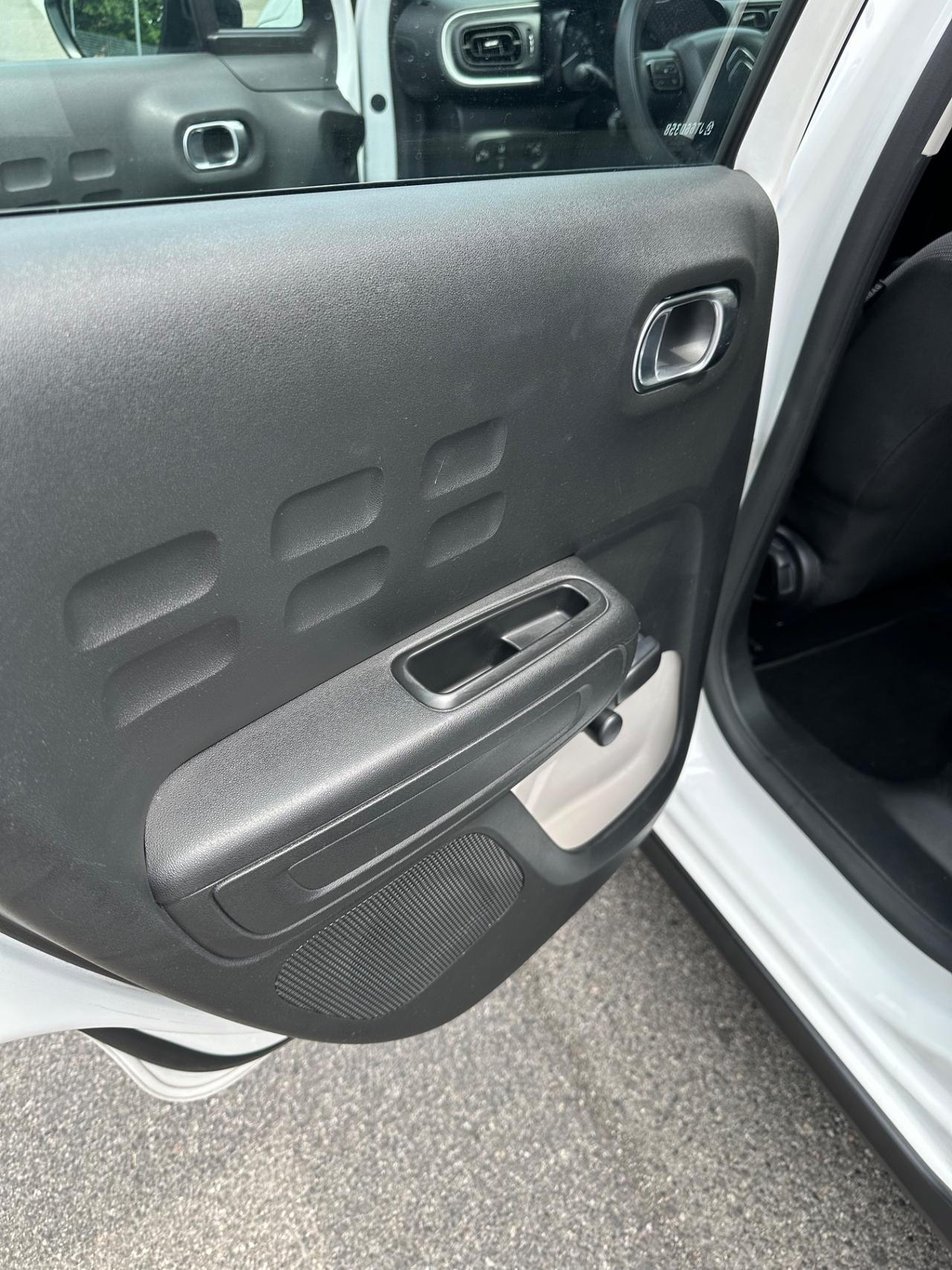 Citroen C3 PureTech 82 S&S Shine