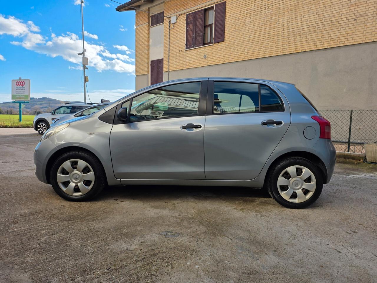 Toyota Yaris 1.0 Benzina 5 porte