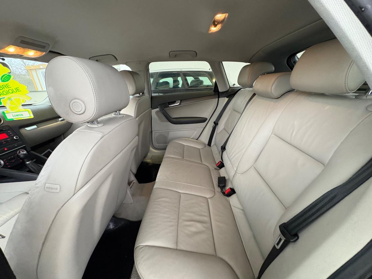 Audi A3 SPB 1.6 TDI 105 CV CR Ambition