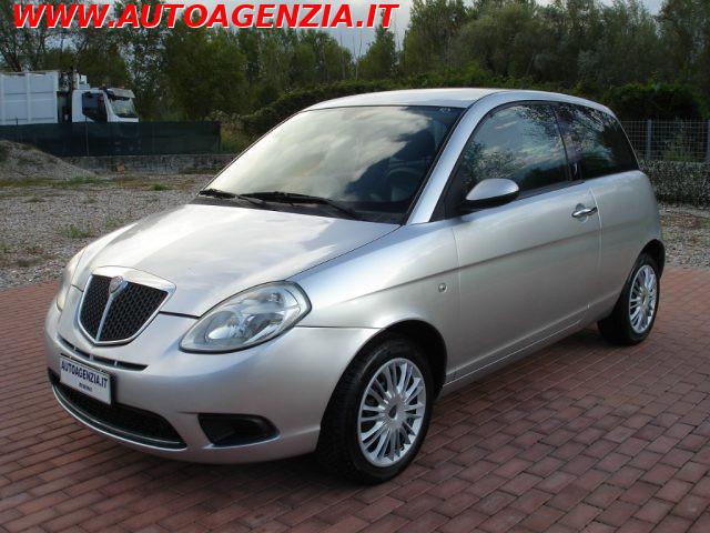 LANCIA Ypsilon 1.3 MJT 75 CV Oro