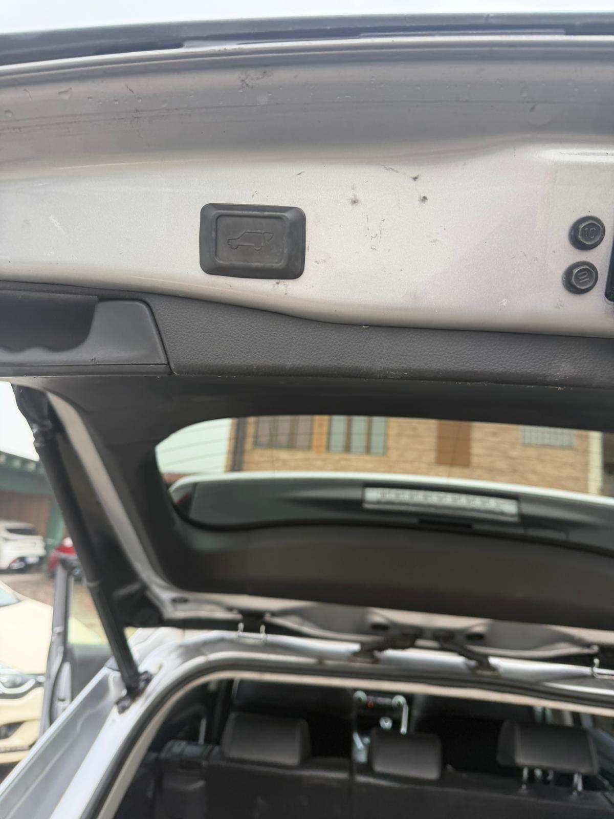 Toyota RAV 4 2.5 HV HYBRID. AWD-i 4x4