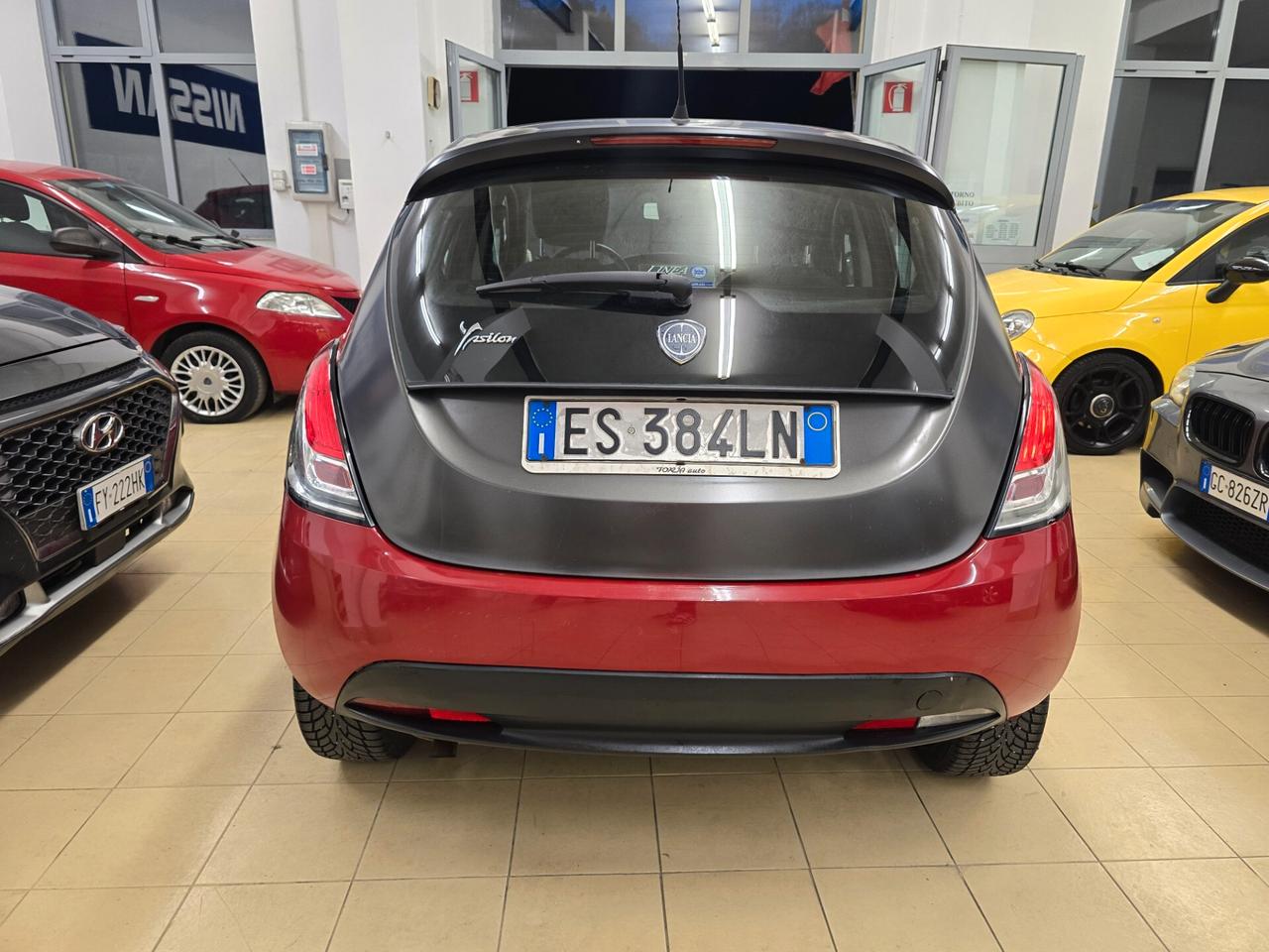 Lancia Ypsilon 1.3 MJT 16V 95 CV 5 porte S&S S Momodesign