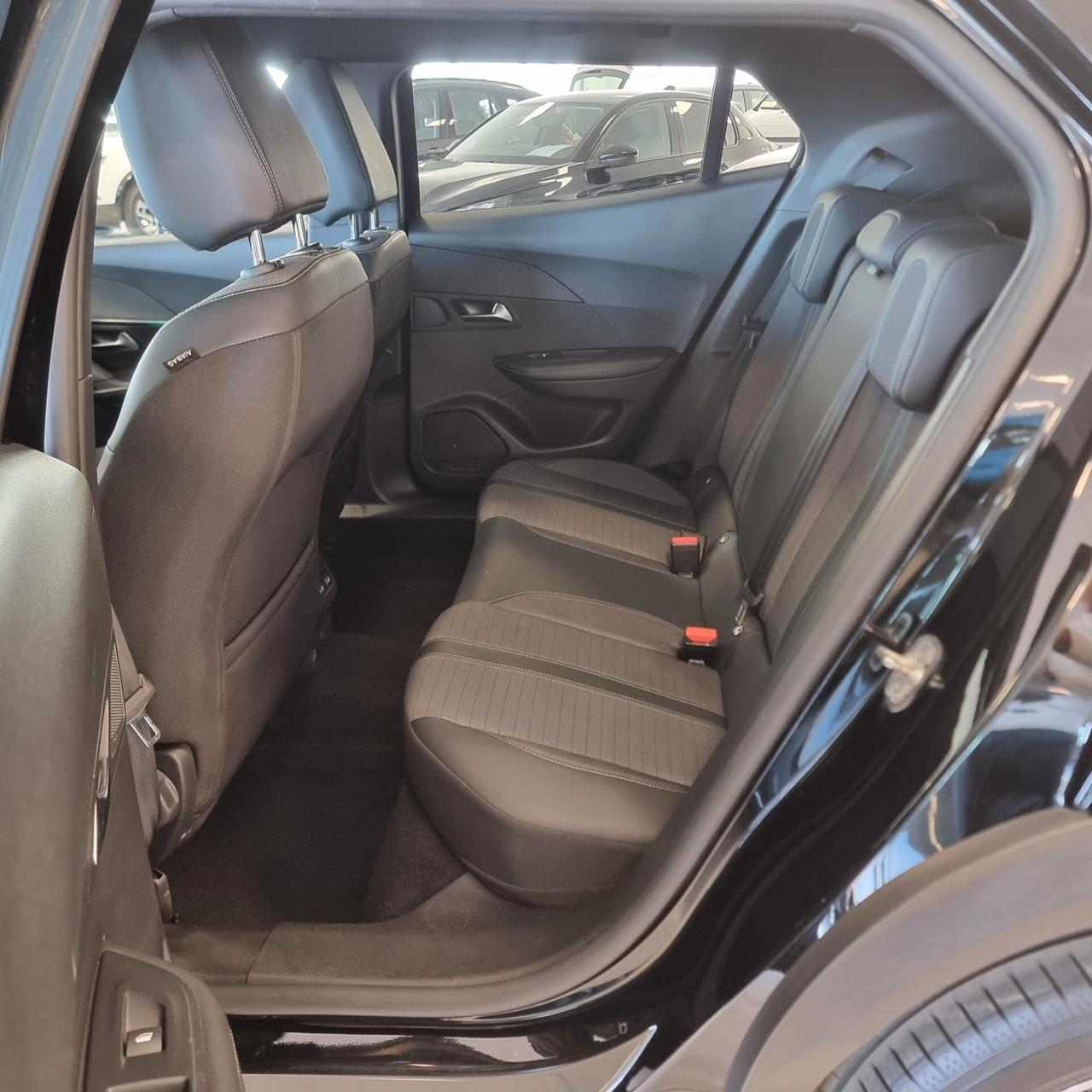 PEUGEOT 2008 ALLURE PACK 1.2 Bz 100cv Euro 6D