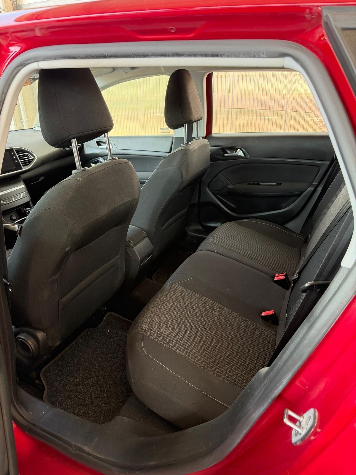 Peugeot 308 BlueHDi 130 S&S EAT8 SW Allure