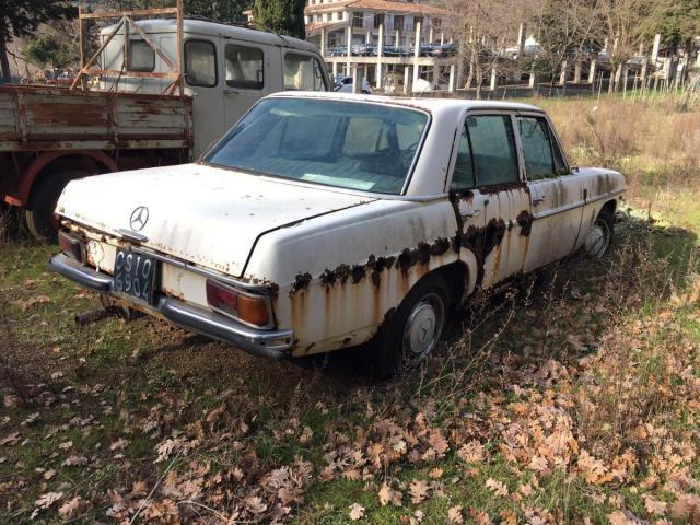 MERCEDES 220 Berlina cambio al Volante