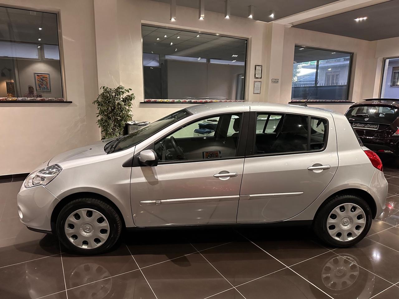 Renault Clio 1.2 16V 5 porte GPL Dynamique