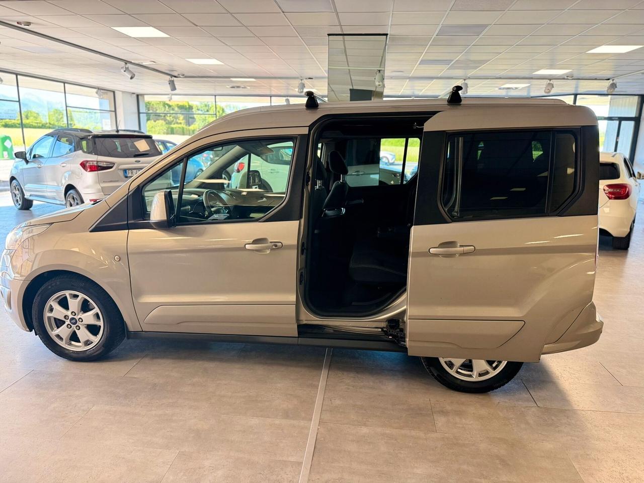 Ford Tourneo Connect 1.6 TDCi 115 CV Titanium