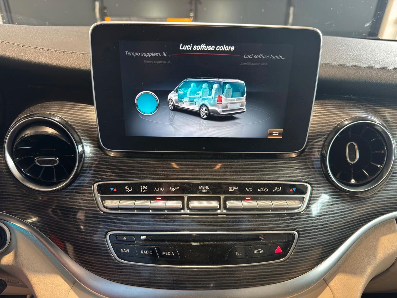 Mercedes-benz V 300 d Automatic 4Matic Premium Long