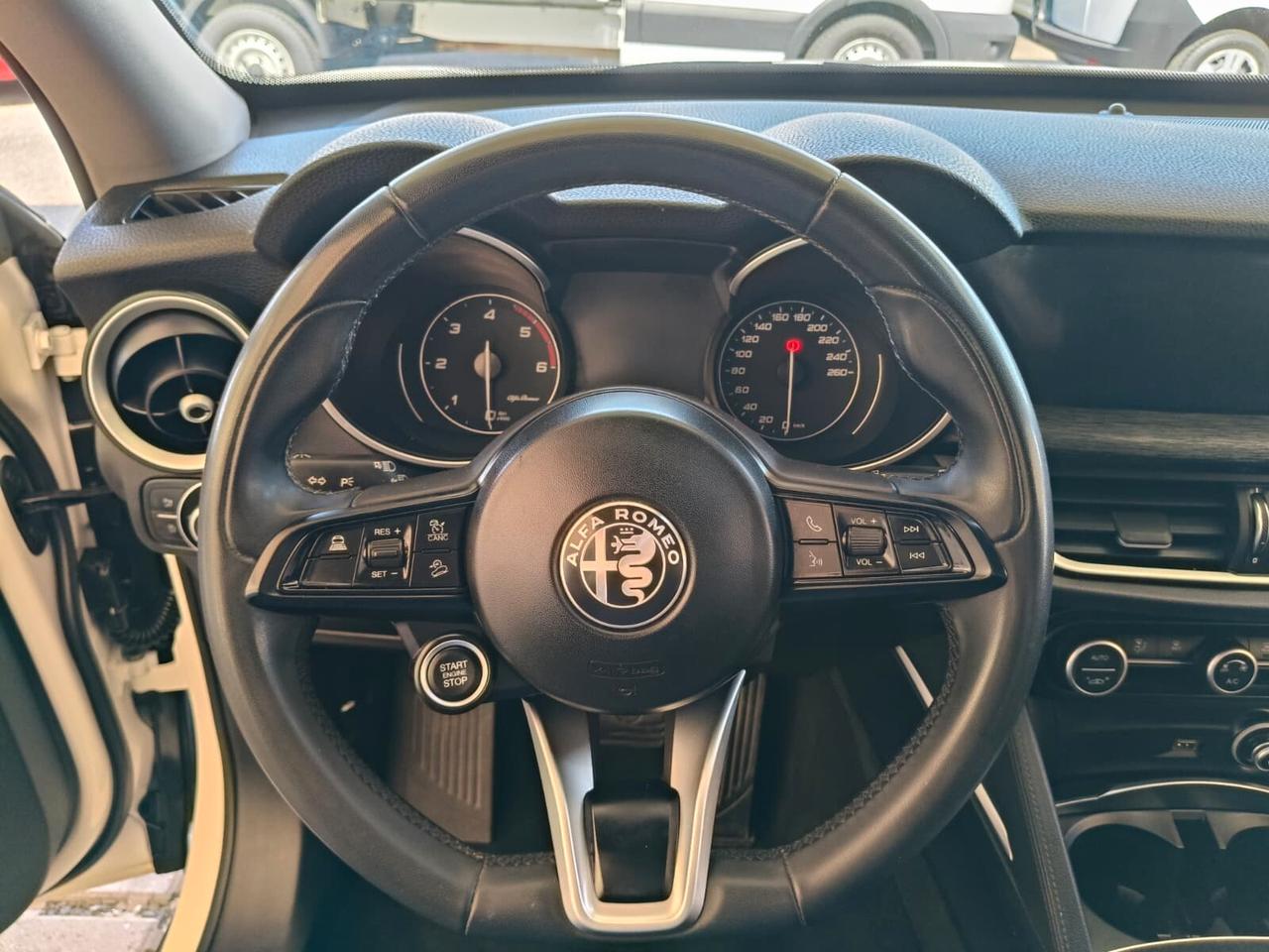 Alfa Romeo Stelvio AUTOCARRO N1 2.2 Turbodiesel 160 CV AT8 RWD Business