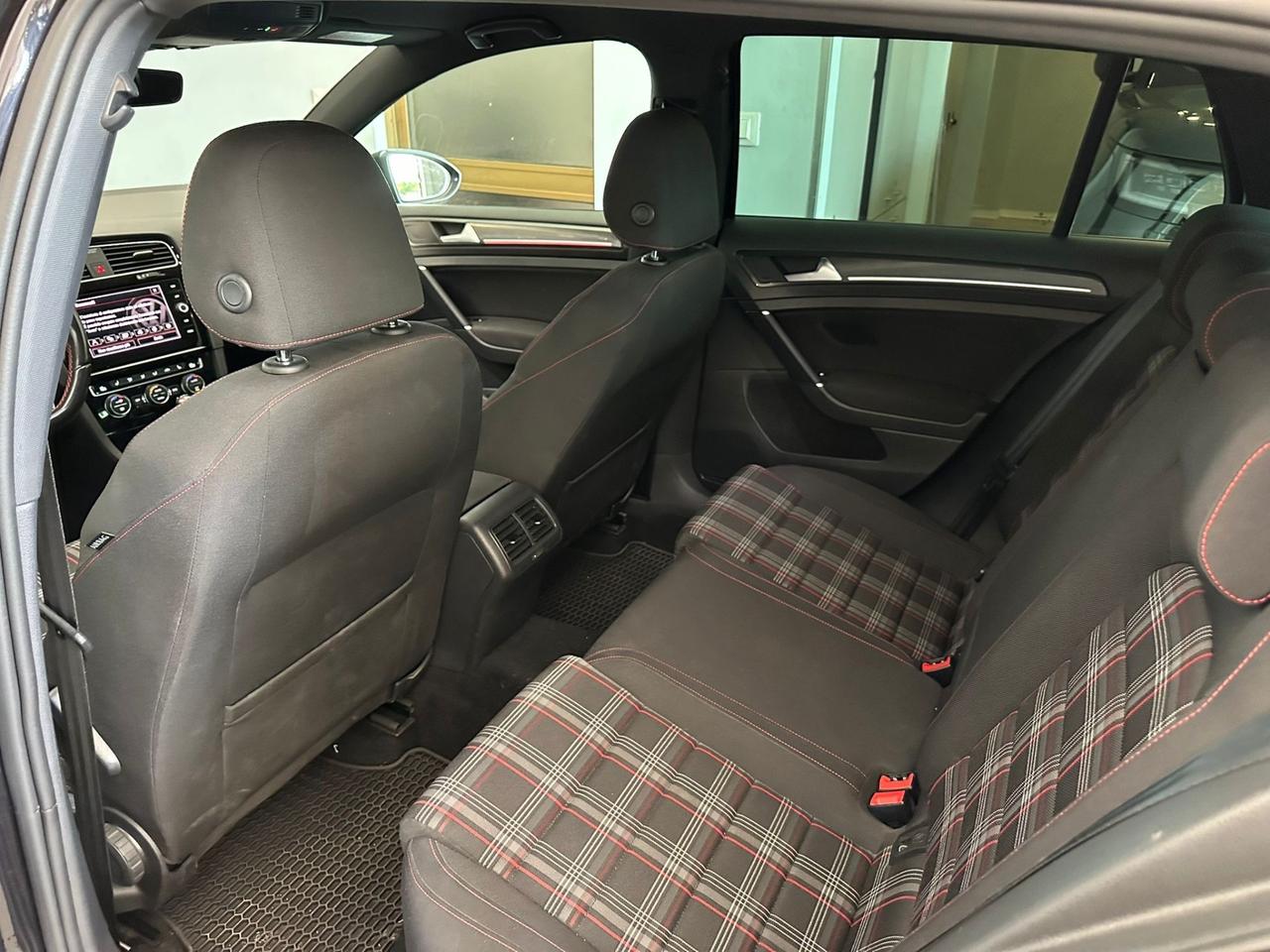 Volkswagen Golf GTI Golf GTI PERFORMANCE 2.0 245CV DSG