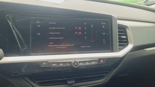 OPEL Grandland 1.5 diesel Ecotec aut. Business Elegance