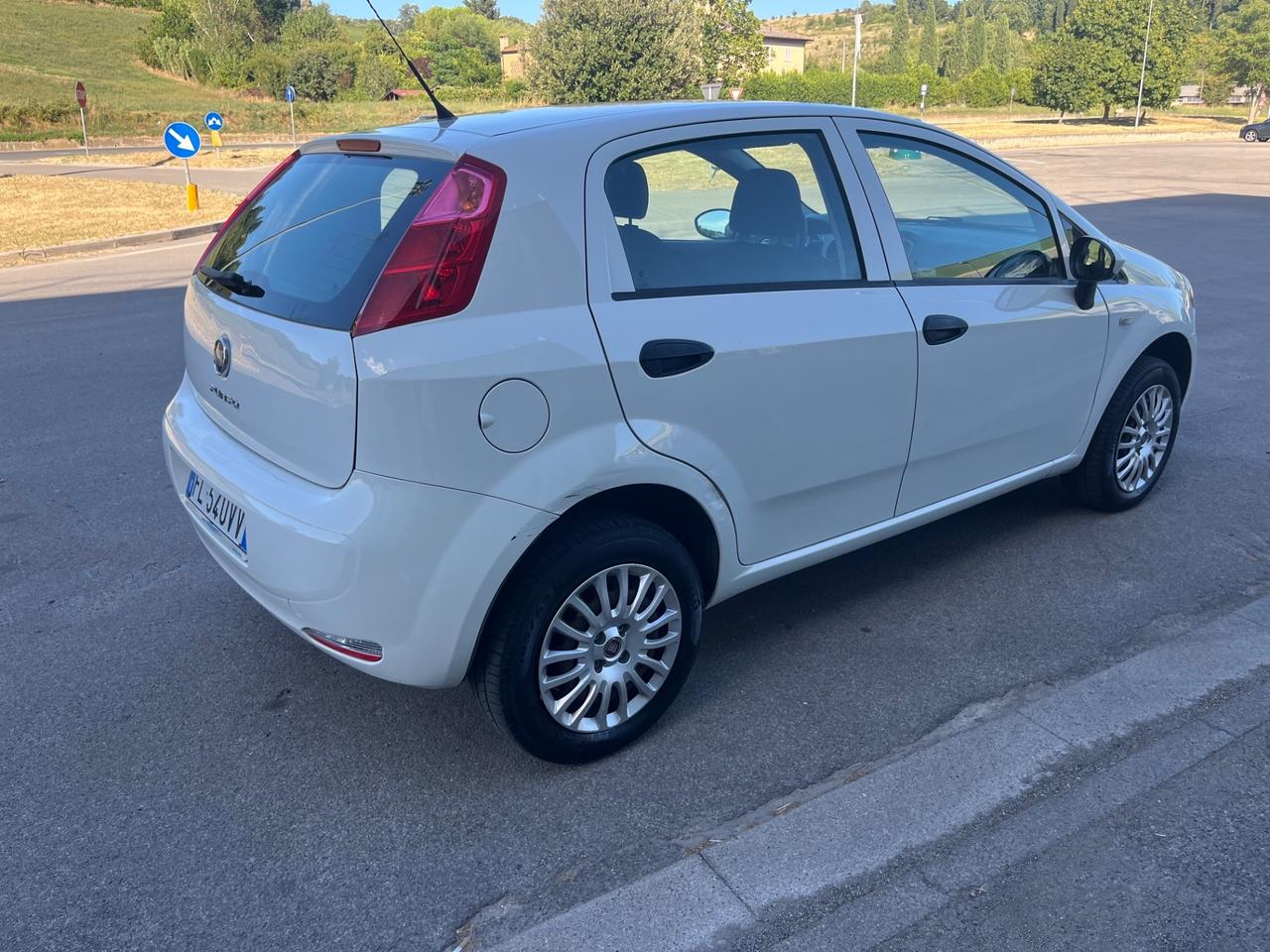 Fiat Punto 2017 1.4 8V 5 porte Natural Power Street