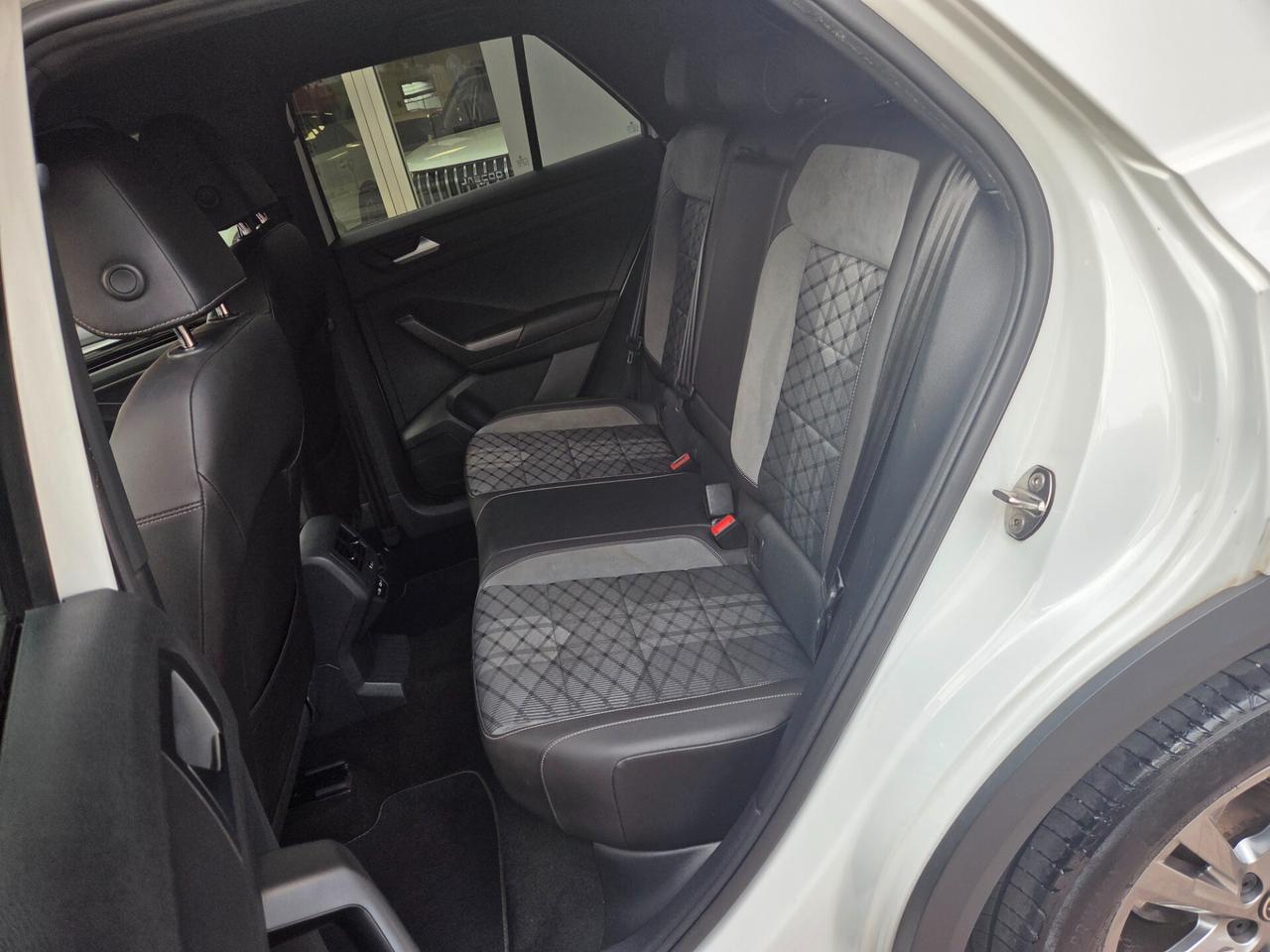 Volkswagen T-Roc 2.0 TDI 116 CV R-Line