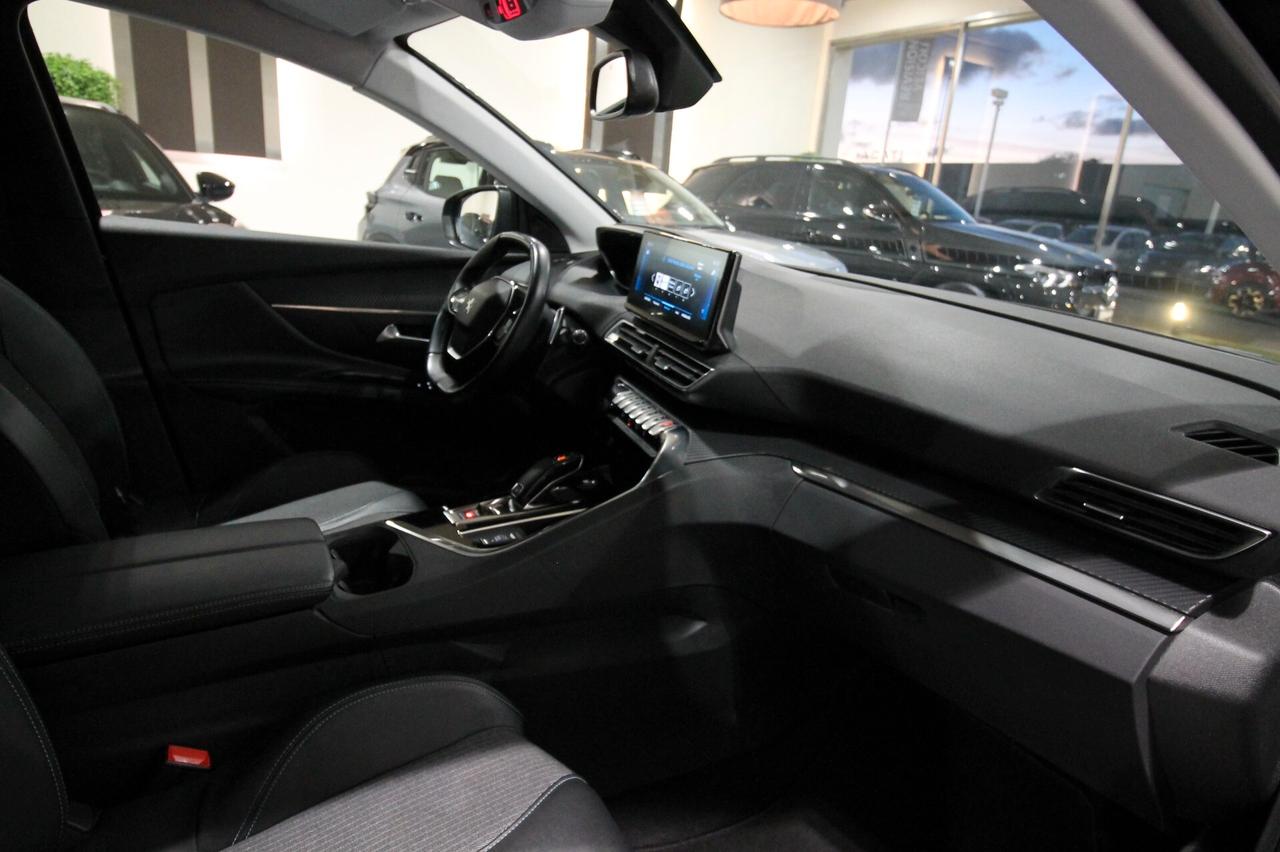 PEUGEOT 5008 1.5 130 CV ALLURE