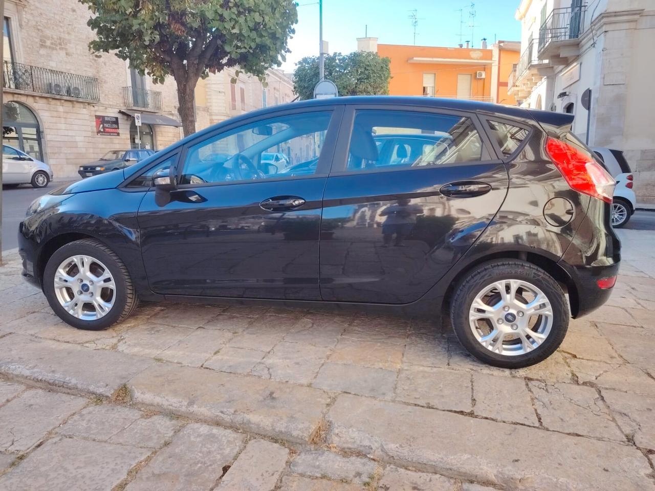 Ford Fiesta 1.4 5 porte Bz.- GPL Business