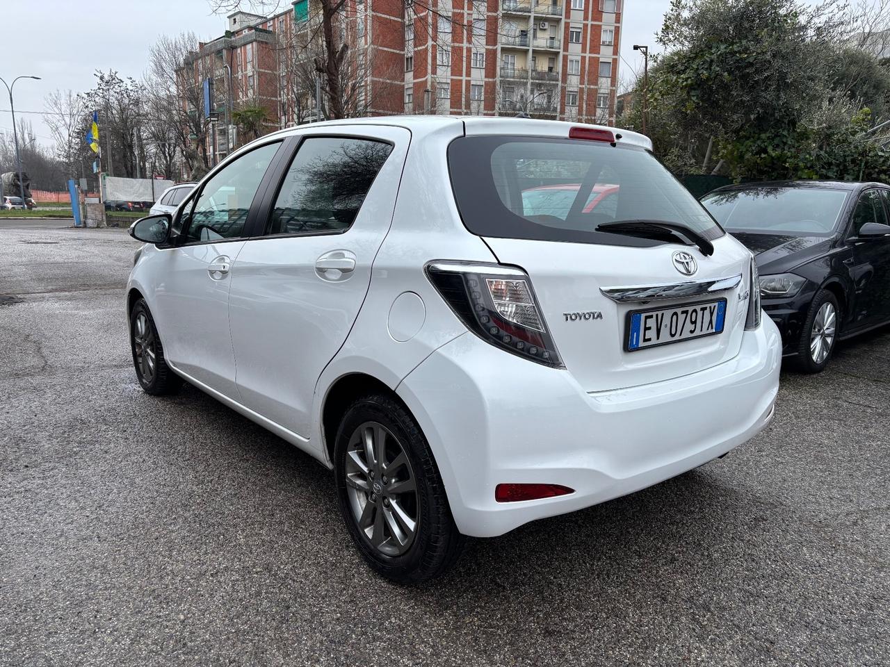 Toyota Yaris 1.0 5 porte Lounge OK NEOPATENTATI