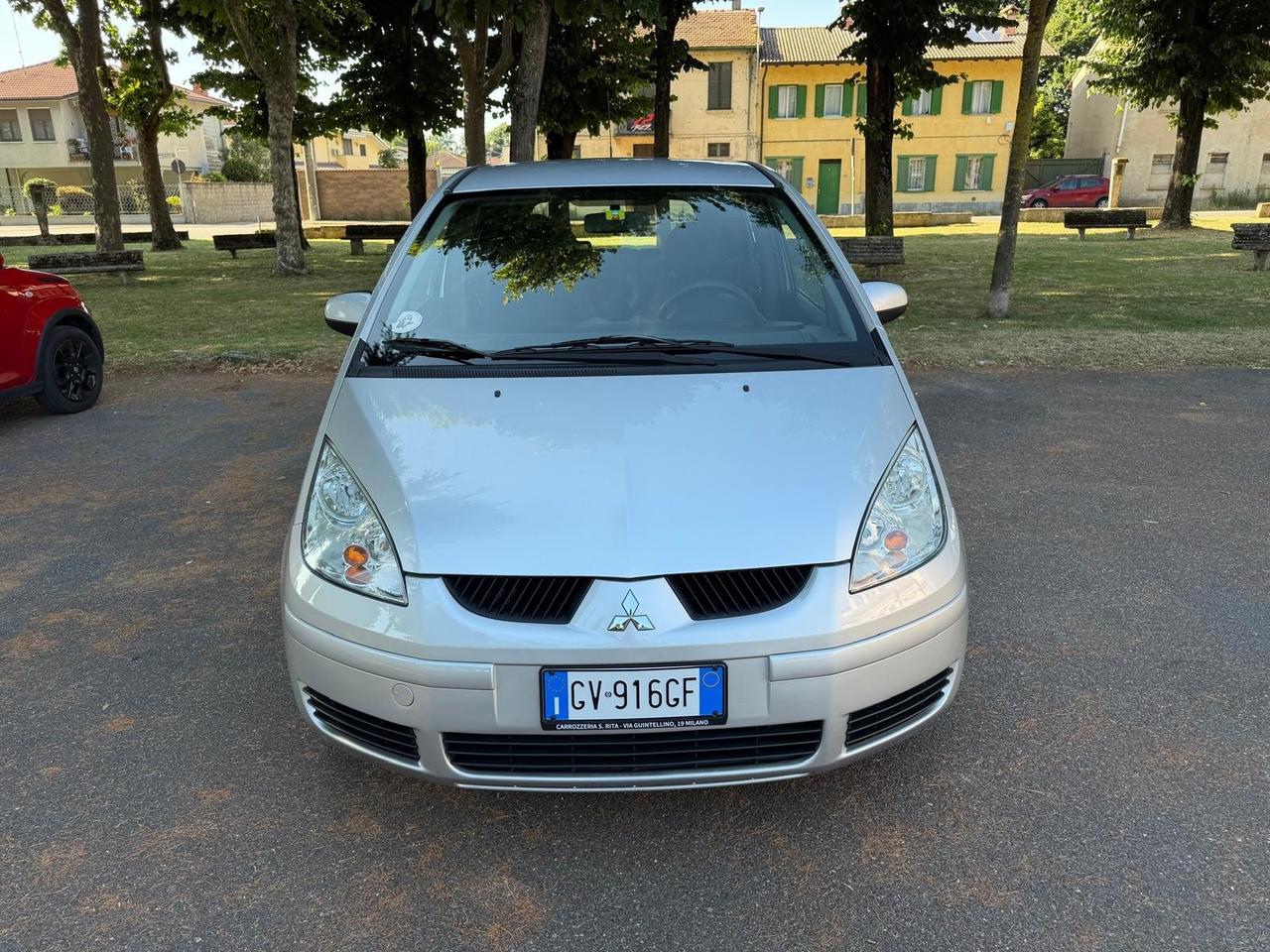 Mitsubishi Colt 1.5BENZINA 110cv automatica