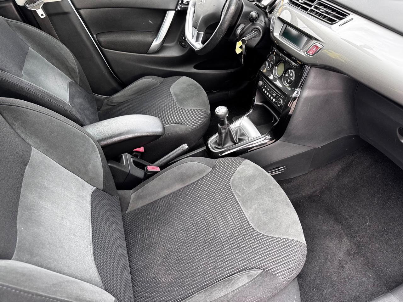 Citroen C3 1.4 HDi 70 neopatentati con gancio traino