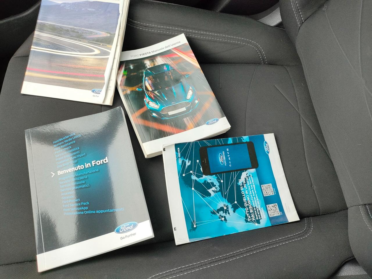 Ford Fiesta 1.5 TDCi 75CV 5 porte Black & White Edition