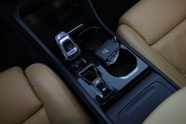VOLVO XC40 XC40 B4 AWD Geartronic Inscription