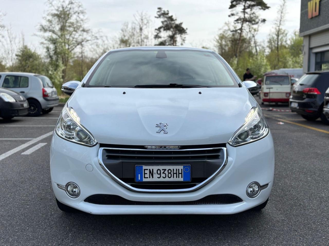 Peugeot 208 1.6 e-HDi 92 CV Stop&Start 3 porte Allure