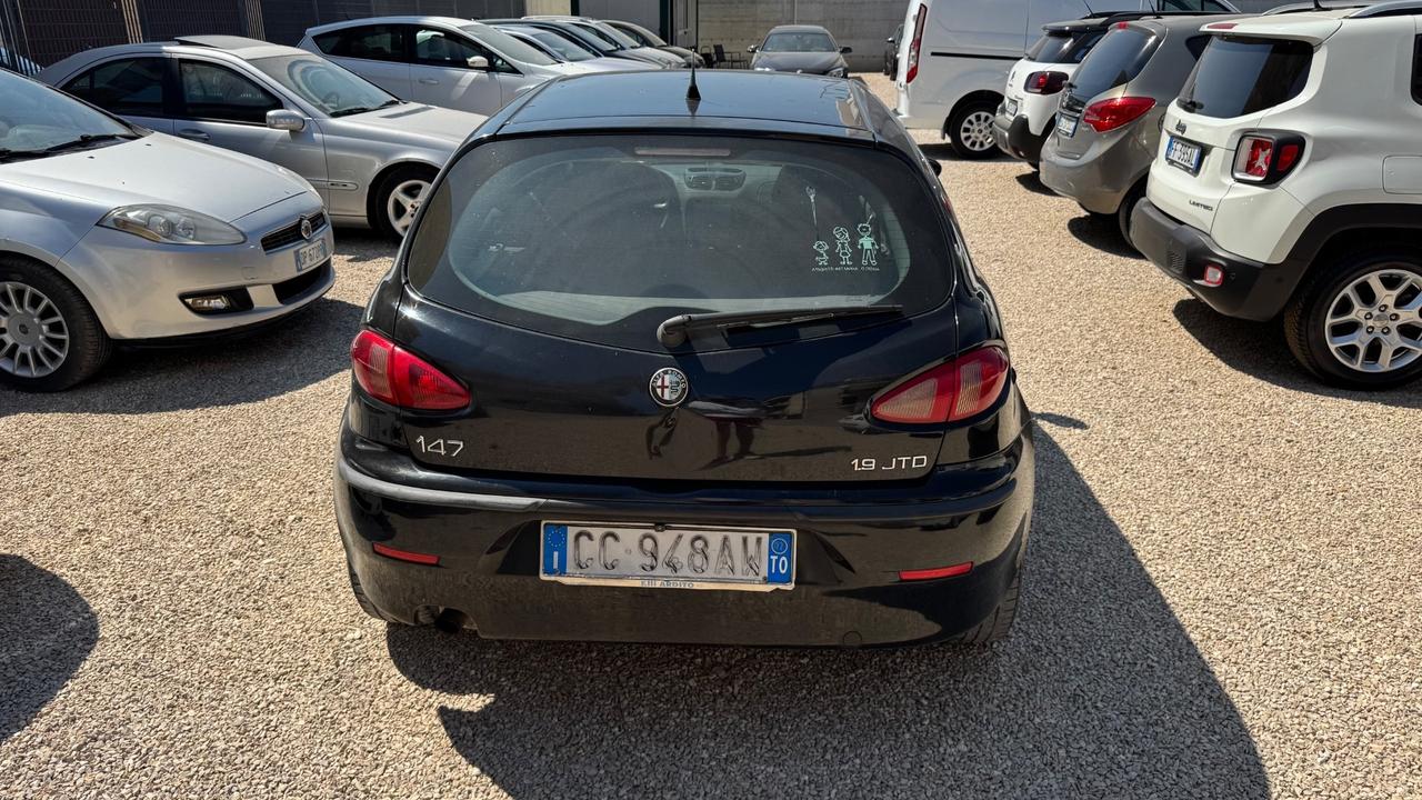 Alfa Romeo 147 1.9 JTD (115 CV) cat 5p. Distinctive