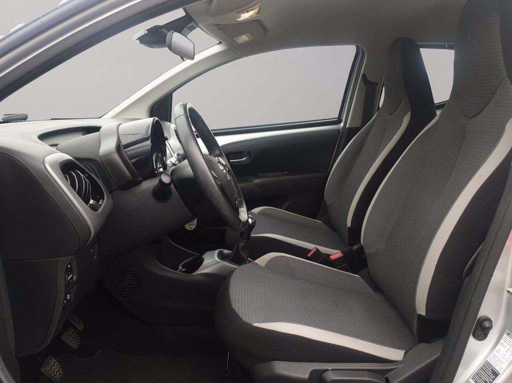 TOYOTA Aygo 5p 1.0 x-play 72cv del 2021