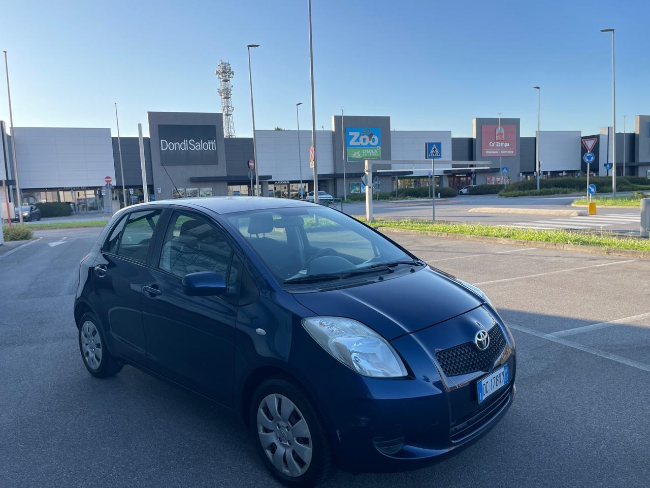 Toyota Yaris 1.0 5 porte Sol