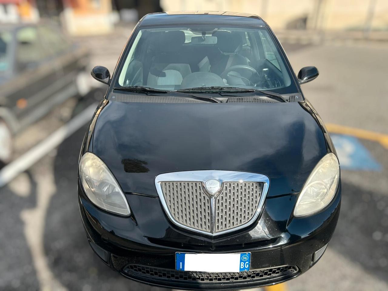 Lancia Ypsilon 1.2 8v - ANCHE PER NEOPATENTATI